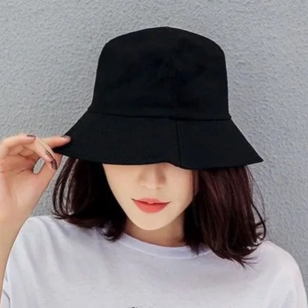 NWOT Black Bucket Hat